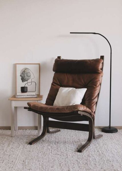Stojací LED lampa MAULpirro - stmívatelná, černá