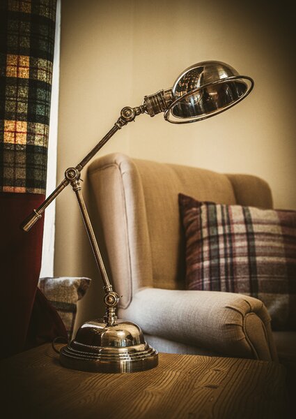Stolní lampa SHARON Barva: stříbrná
