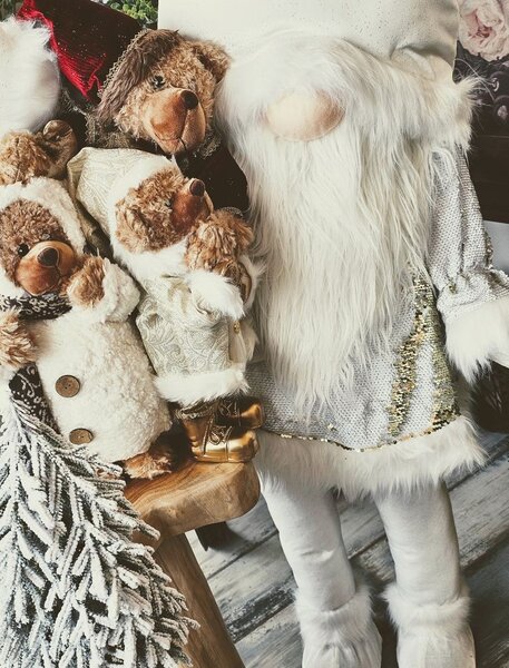 Vánoční dekorace stojící plyšový medvěd v oblečku Teddy Bear - 22*16*40 cm - Clayre & Eef