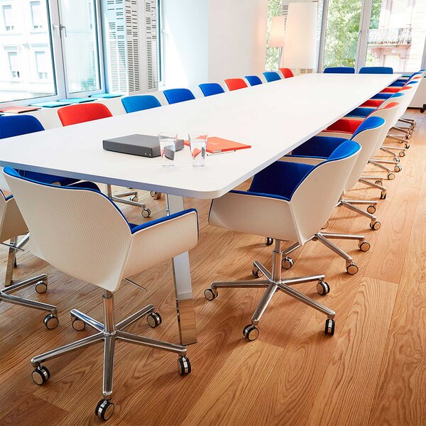 Andreu World designové kancelářské židle Nuez Armchair On Wheels