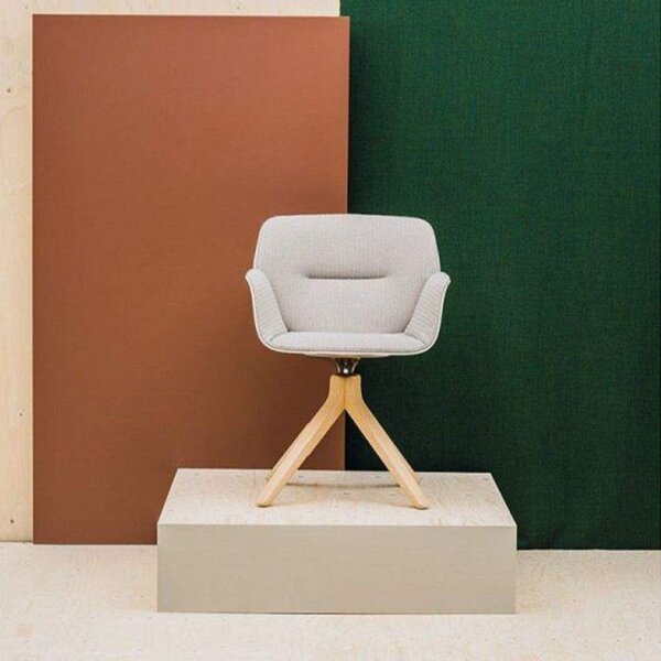 Andreu World designové židle Nuez Armchair 4 Star
