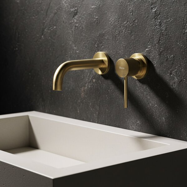 Podomítková vanová baterie Rea Lungo Stripe Brush Gold