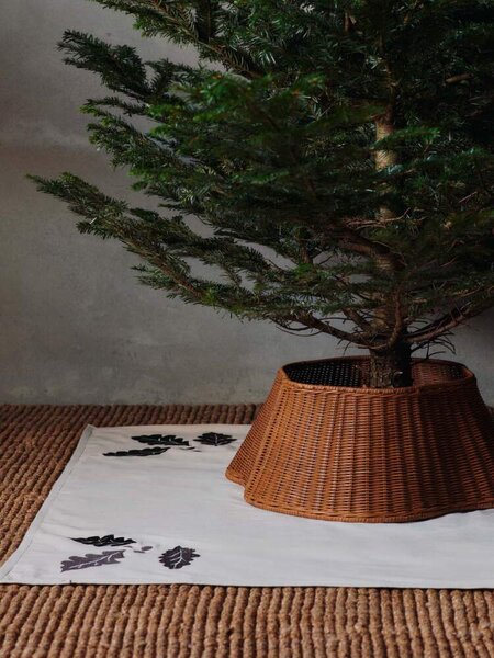 Ferm Living Podložka pod vánoční stromeček Oak Square, natural
