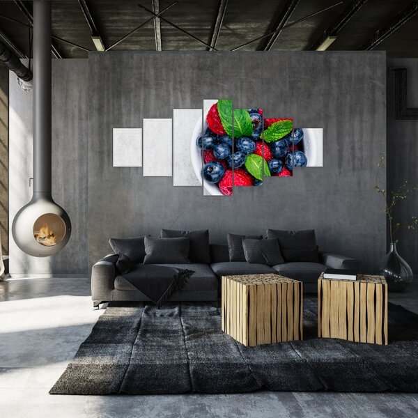 Obraz - miska s lesním ovocem (210x100 cm)