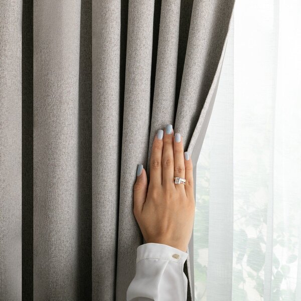 Taupe zatemňovací závěs 140x250 cm Corita – Restilo