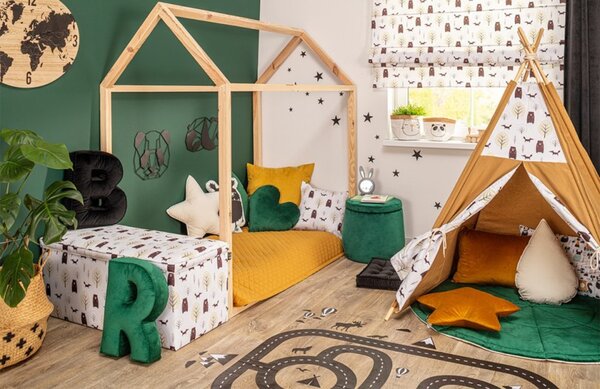 Yellow Tipi Tmavě zelený sametový polštář písmeno R 40 cm
