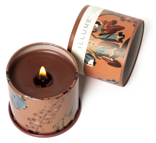 Vonná svíčka doba hoření 50 h Terra Tabac – ILLUME x Bloomingville