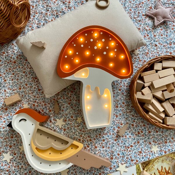Peekaboo Dřevěná dětská LED lampa Muchomůrka 37,5 cm
