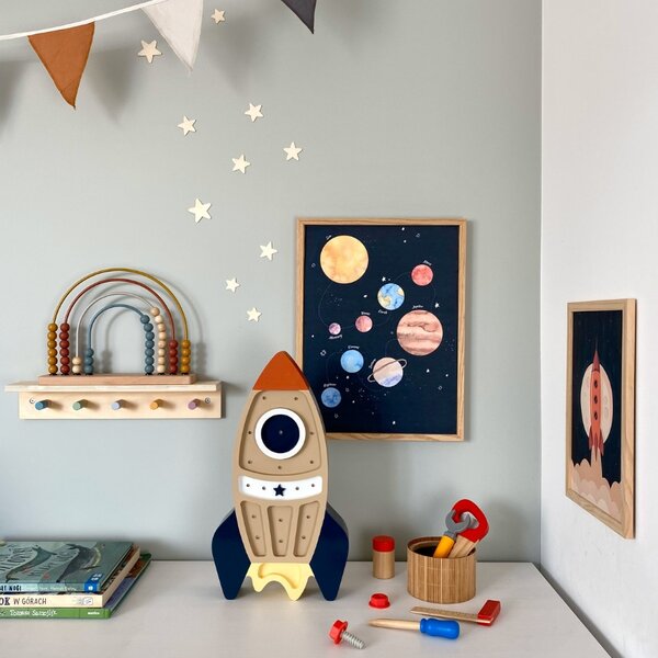 Peekaboo Dřevěná dětská LED lampa Raketa II. 41 cm