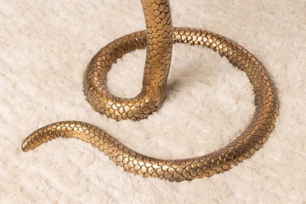 Odkládací stolek WILDLIFE SNAKE 60 CM antik měděný Nábytek | Doplňkový nábytek | Odkládací stolky