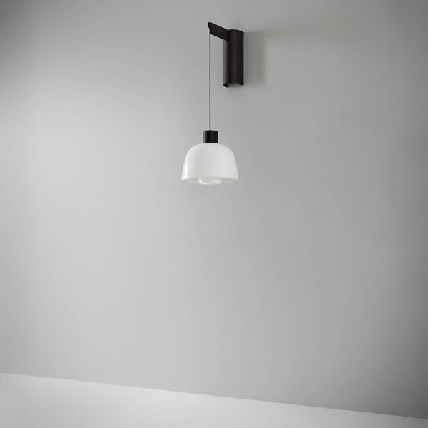 Bover LED nástěnné světlo Drep A/01, opálově bílé, sklo, 2 700 K, Černá, Obývací pokoj / jídelna, Hliník, Design