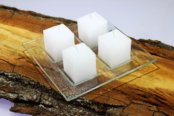 BDK-GLASS 1ks Svíčka kostka 4cm - bílá
