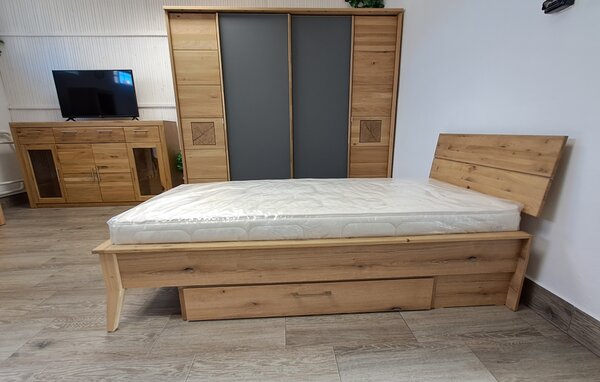 Skříň s posuvnými dveřmi Graz - Divoký dub masiv / šedé sklo 286 cm