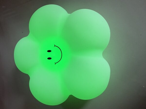 LED RGB Dotyková dětská stolní lampa LED/3xAAA