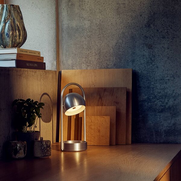 FRANDSEN LED stolní lampa Ball Portable, hliník broušený, stmívatelný, Hliník / šedá / zinek, Obývací pokoj / jídelna, kov, Design