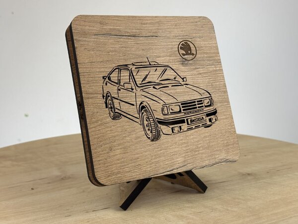 "Škoda rapid" lampa 19x19cm provedení povrchu: dub
