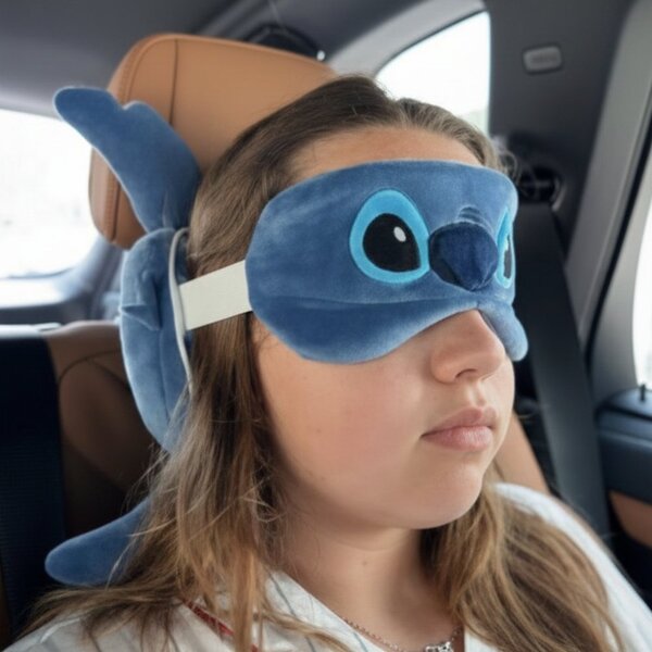 Plyšový cestovní polštářek s oční maskou Stitch