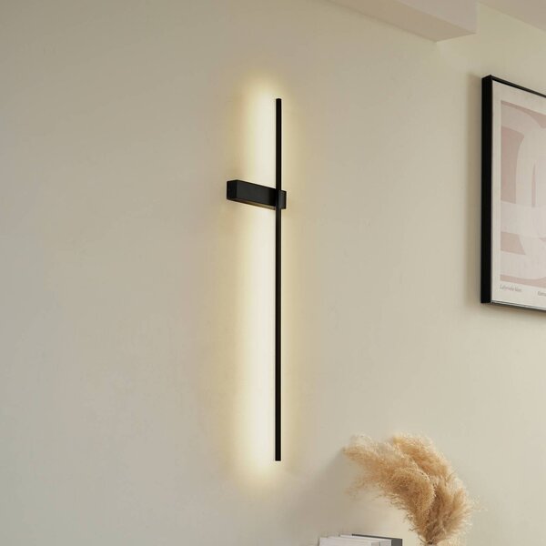 Lindby Nástěnné světlo Natsumi, černé, hliník, 90 cm, Černá, Obývací pokoj / jídelna, Hliník, Moderní