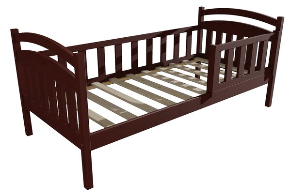 Vomaks Dětská postel DP 014 se zábranou Rozměr: 80 x 160 cm, Povrchová úprava: moření ořech