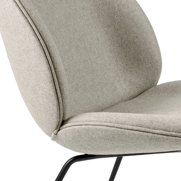 -25 % Dny MOMENTI– GUBI Lounge křeslo Beetle