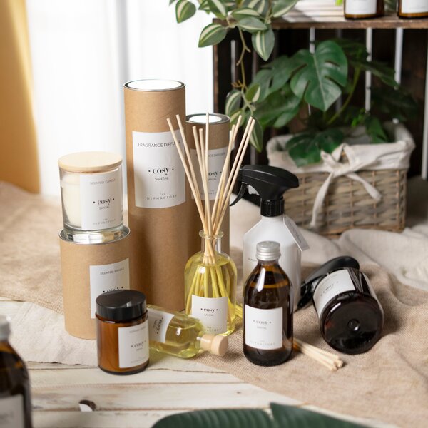 The Olphactory SANTAL •cosy• Vonná svíčka, 135 g