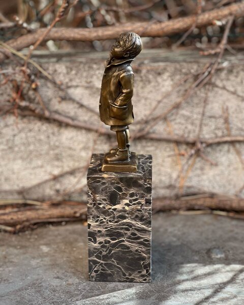Bronzová soška socha - Chlapa