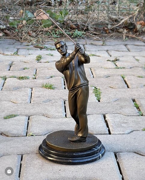Bronzová socha soška - Golfista 2