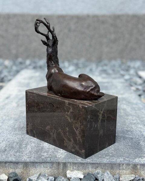 Bronzová socha figurka - Jelen