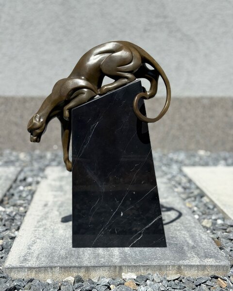 Luxusní bronzová socha - Panther