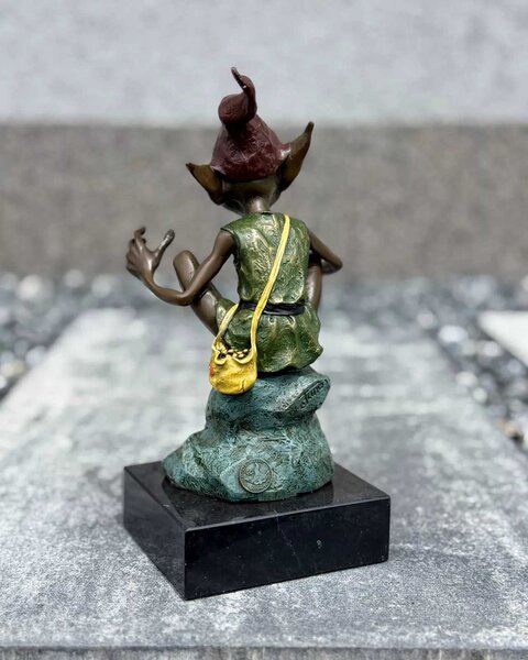 Bronzová socha - Skřítek pohádková figurka