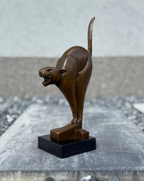 Bronzová socha Kočka – art deco zvířecí figurka