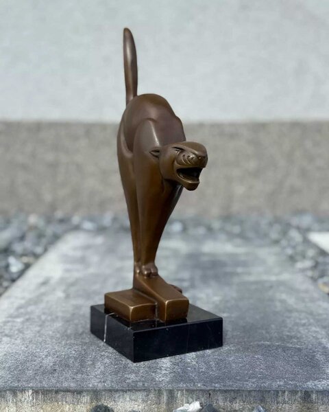 Bronzová socha Kočka – art deco zvířecí figurka