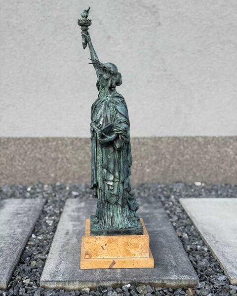 Bronzová socha - Lady Liberty USA