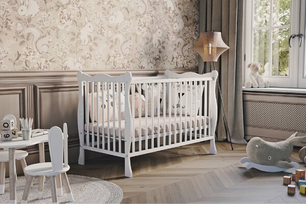 Dětská postýlka Julia 60×120 cm bílá s bočnicí – elegantní dřevěná postýlka s funkcí dětské postele Druh matrace: bez matrace