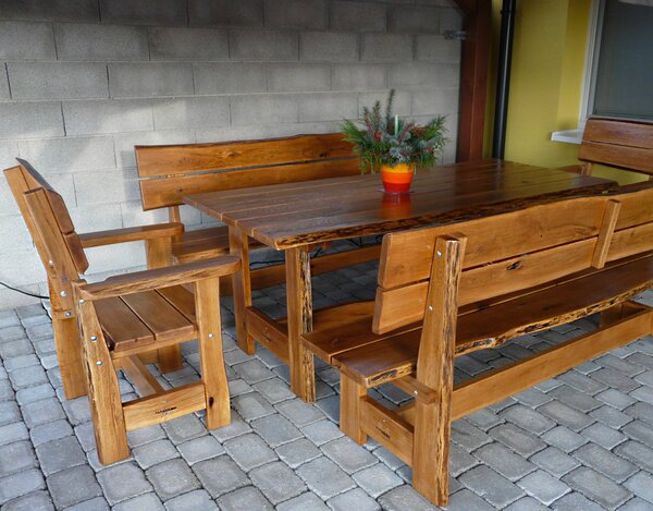 KULHÁNEK Zahradní dubová sestava - stůl, 2x lavice s opěradlem, 2x křeslo (rustikální provedení) Délka: 150 cm, Odstín nátěru: olej - palisandr