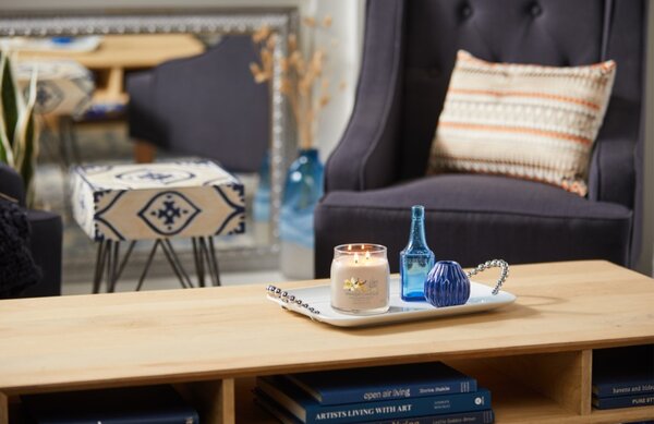 Střední vonná svíčka Yankee Candle Crème Brûlée Signature
