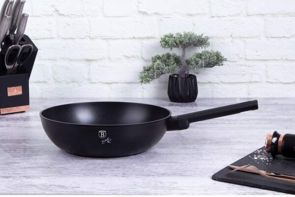 Pánev Wok s titanovým povrchem 28 cm Monaco Collection