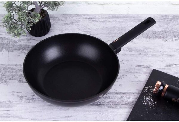 Pánev Wok s titanovým povrchem 28 cm Monaco Collection
