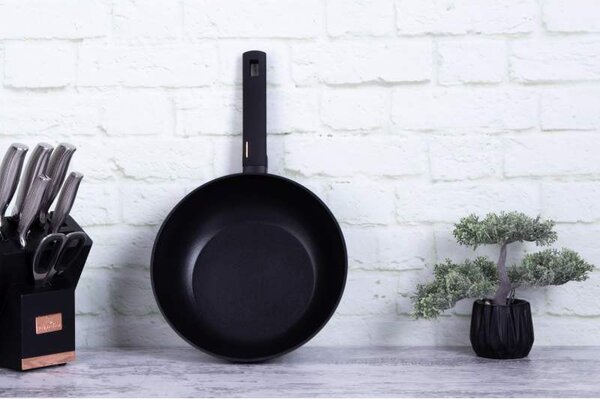 Pánev Wok s titanovým povrchem 28 cm Monaco Collection