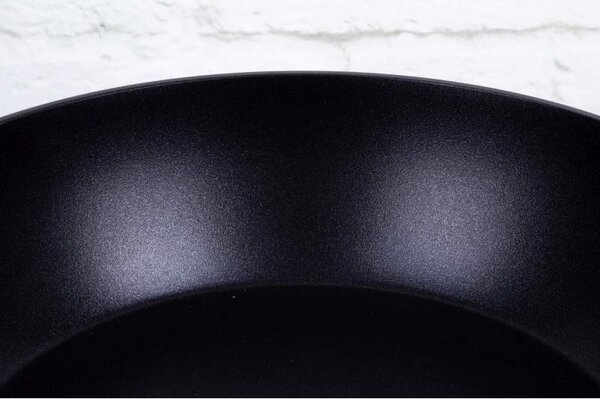 Pánev Wok s titanovým povrchem 28 cm Monaco Collection