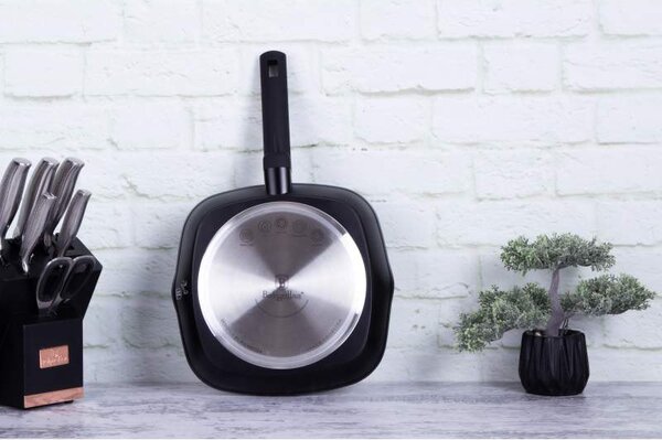 Pánev grilovací s titanovým povrchem 28 cm Monaco Collection