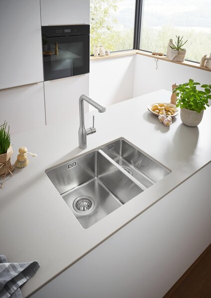Grohe Essence kuchyňská baterie stojící ušlechtilá ocel 30270DC0