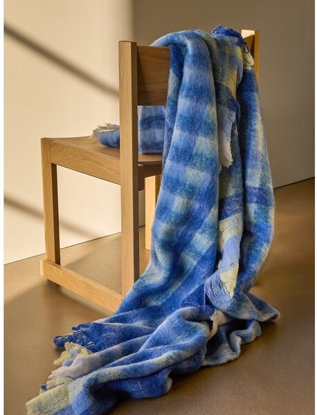 Modrá deka s příměsí vlny 140x200 cm Loom – Hübsch