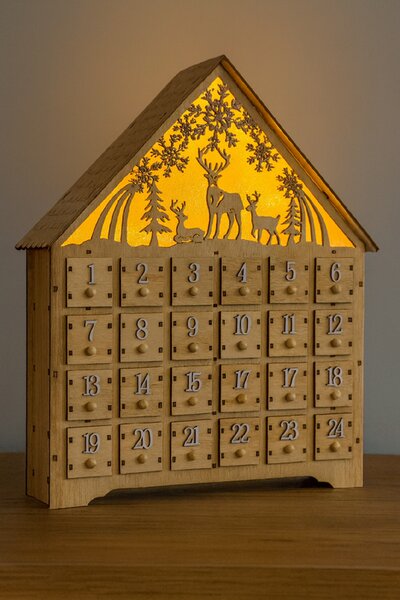 Dřevěný adventní kalendář se světelnou dekorací – 24 zásuvek, LED, sobí motiv