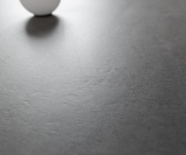 DELIFE Konferenční stolek Edge oválný 140×80 cm keramika beton šedá Casilda titanová barva