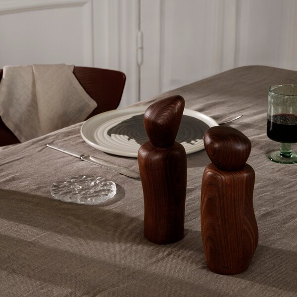 FERM LIVING Mlýnek na sůl a pepř Pebble, Dark Brown