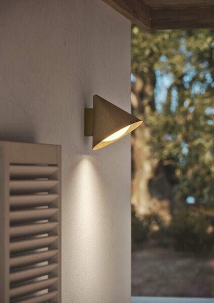 Il Fanale 286.16.OOB Cone, venkovní nástěnné svítidlo antická mosaz/bílé sklo, 1xE27 max 15W, prům. 25cm, výška 24cm, IP55