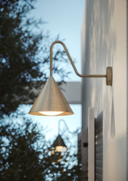 Il Fanale 286.17.OOB Cone, venkovní nástěnné svítidlo antická mosaz/bílé sklo, 1xE27 max 15W, prům. 25cm, výška 40cm, IP55