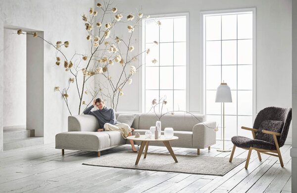 -25 % Dny MOMENTI– Bolia Opálově bílá skleněná stojací lampa Campa 146 cm