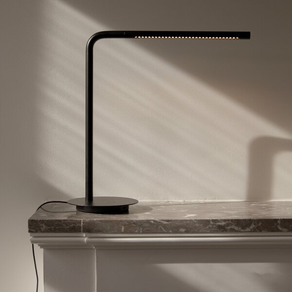 Umage Černá kovová stolní LED lampa Omni